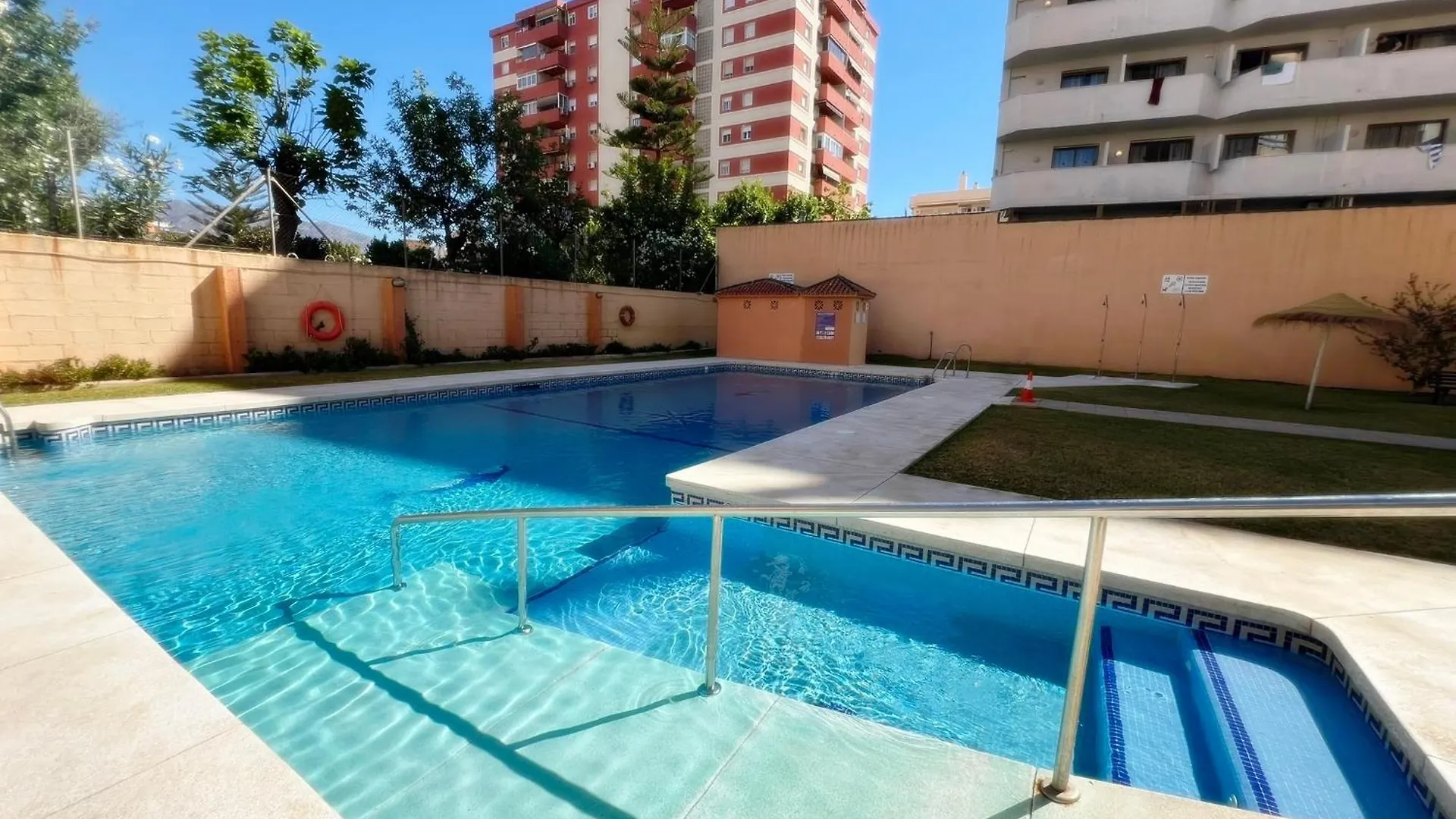 Nuevo Y Luminoso Estudio De Playa Con Piscina Fuengirola Apartment
