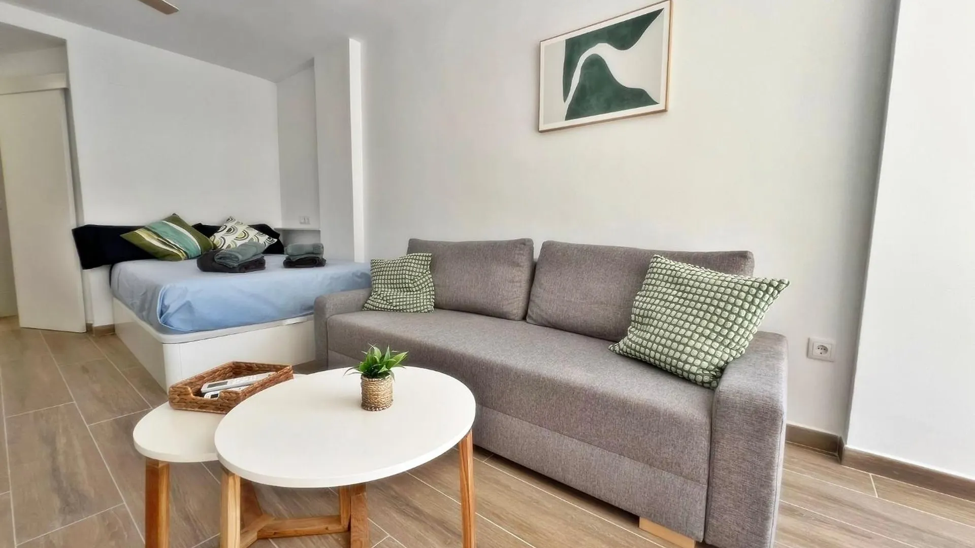 Appartamento Nuevo Y Luminoso Estudio De Playa Con Piscina Fuengirola Spagna